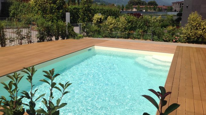 Ciemme, la piscina in giardino, sul terrazzo…