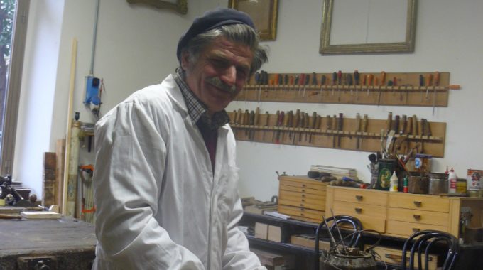 Tironi, restaurare mobili è un lavoro autentico