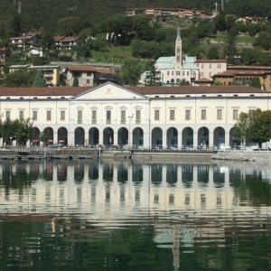 Accademia Tadini, l’arte si specchia nel lago