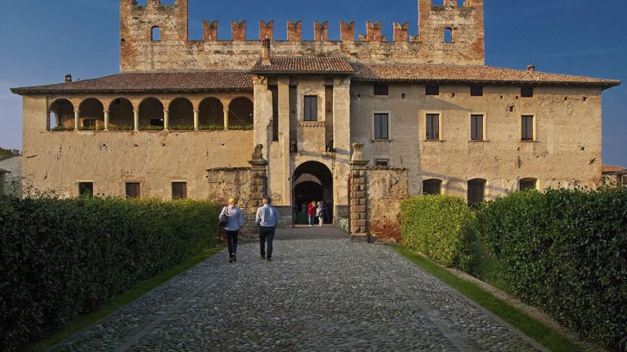 Castello di Malpaga, un po’ palazzo un po’ fortezza