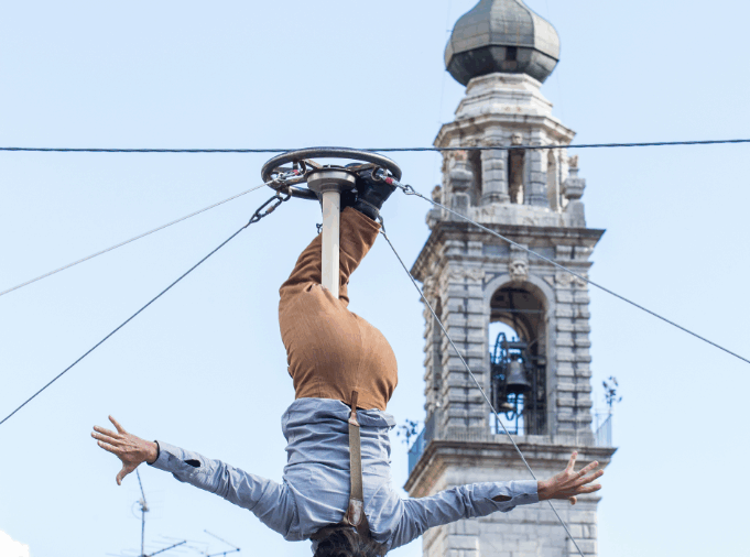 Ardesio, l’arte di divertire si fa strada