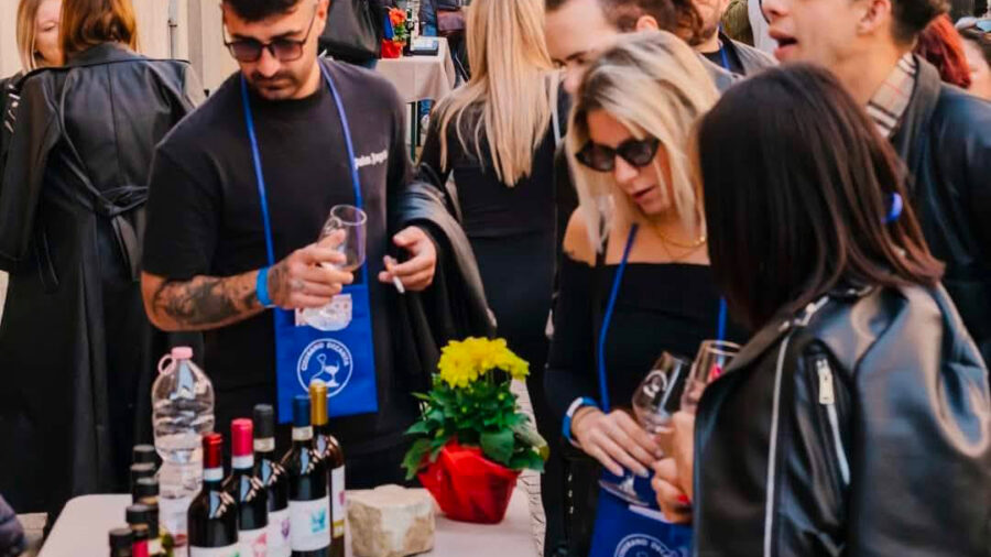 Ciserano decanta, per celebrare i vini migliori <br/> ed esaltare il loro profumo e  sapore