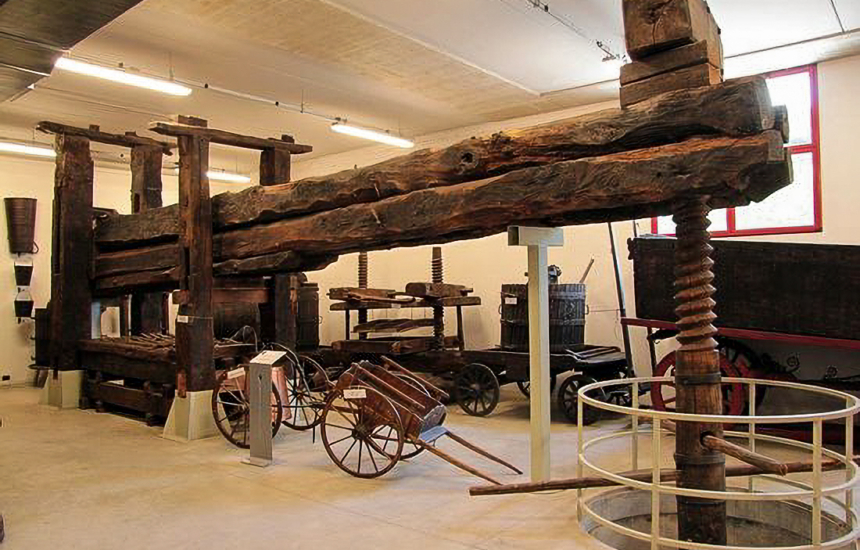 Museo Tino Sana, l’arte della falegnameria  <br/> ha fatto sbocciare dal legno autentici capolavori