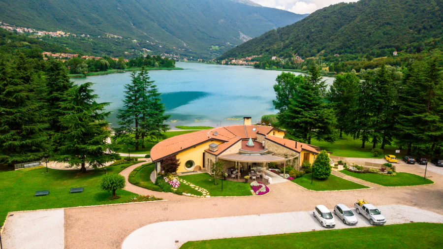 Ristorante la Fonte di Monasterolo, a tavola l’occhio vuole la sua parte? Qui la “vista” è straordinaria….